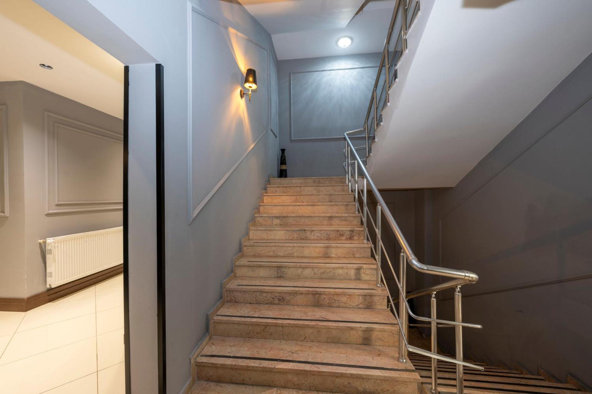 Comfort Suites Hotel Istanbul Exterior photo
