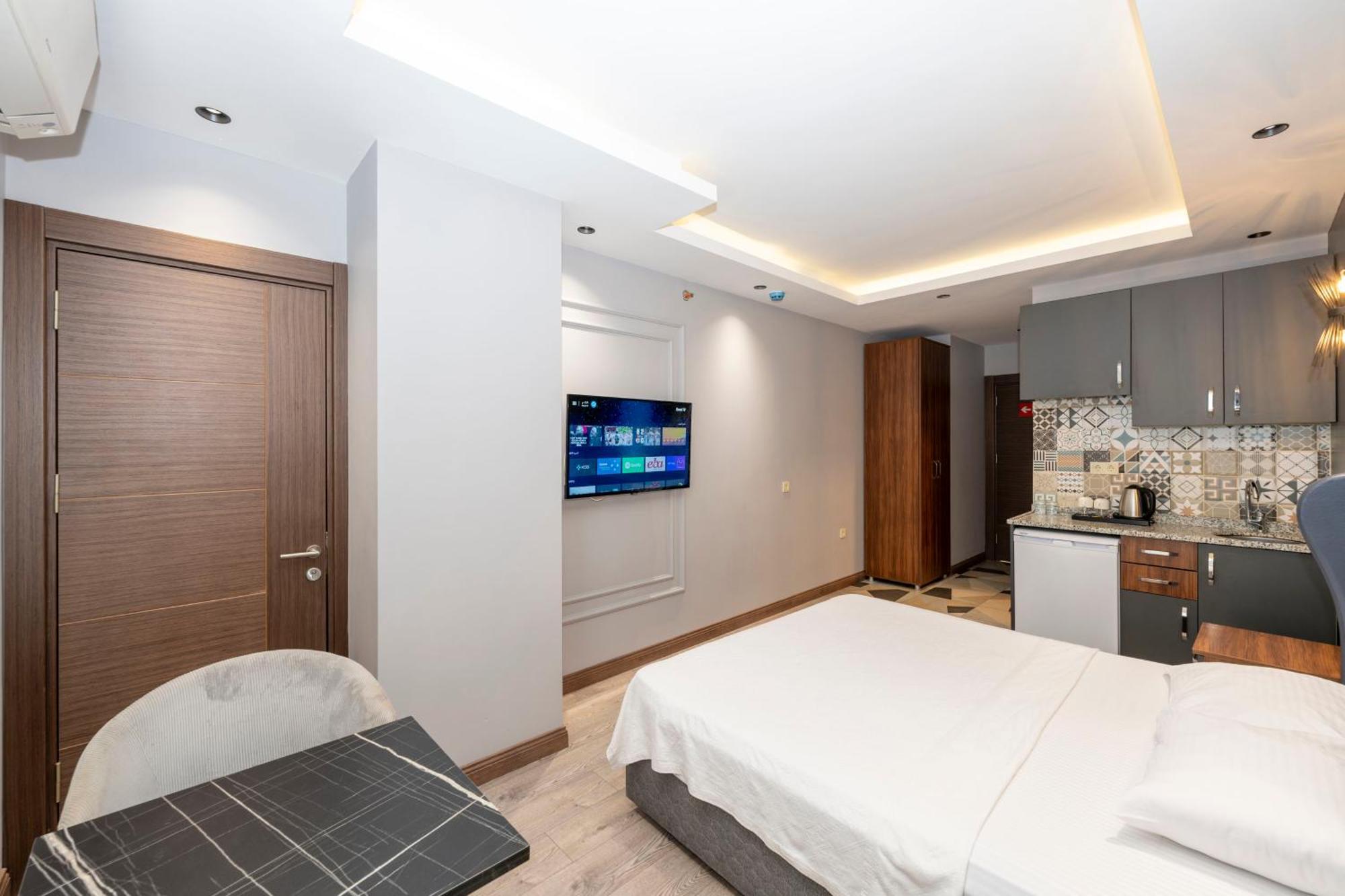 Comfort Suites Hotel Istanbul Exterior photo
