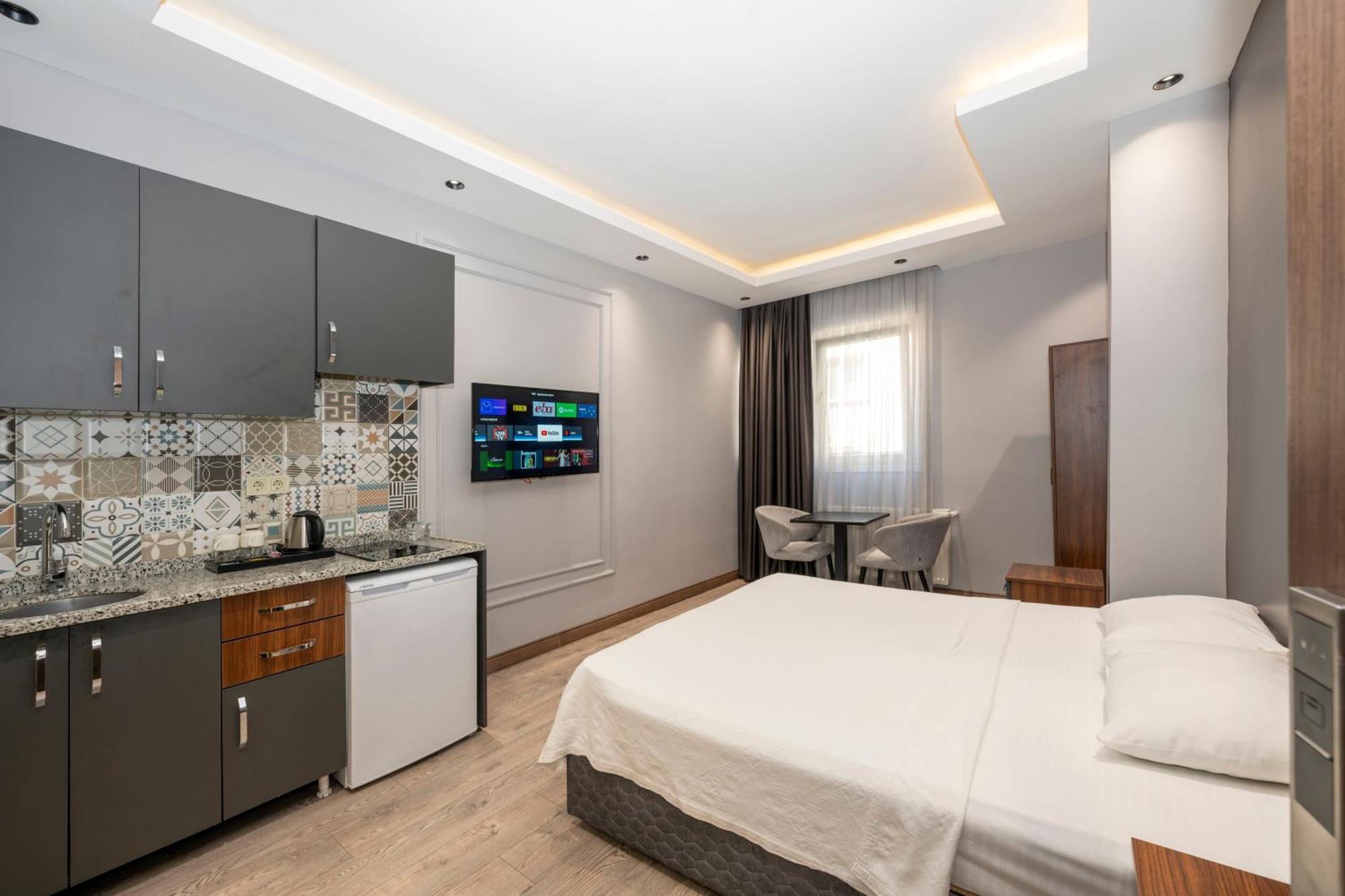 Comfort Suites Hotel Istanbul Exterior photo